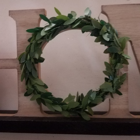 Table decor - Picture 4 of 4